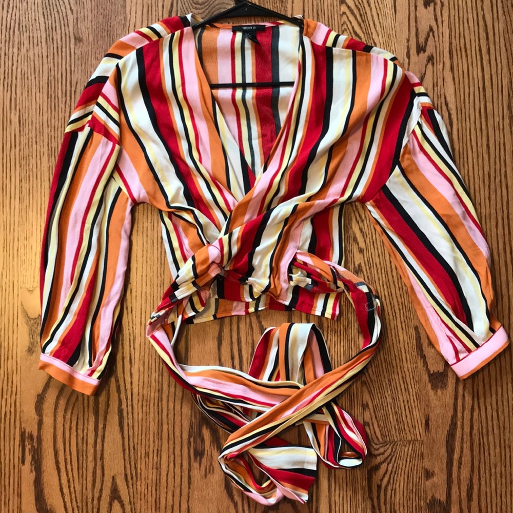 Multicolored forever 21 tie crop top.